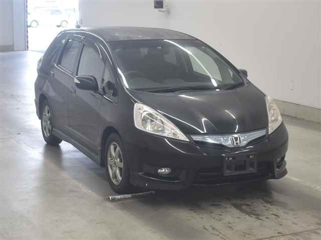 50096 Honda Fit shuttle GP2 2011 г. (MIRIVE Aichi)